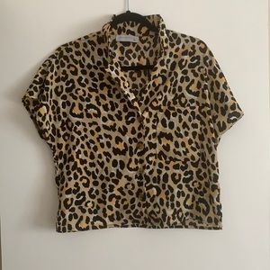 Coffeebean Leopard print shirt size M